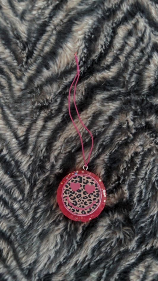 Mini Round- Heart Leopard Smile