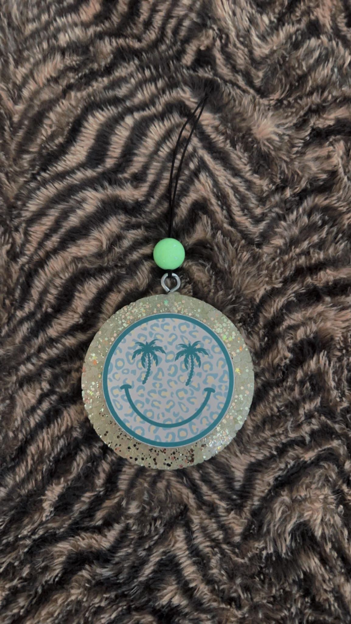 4" Round- Palm Tree Smile