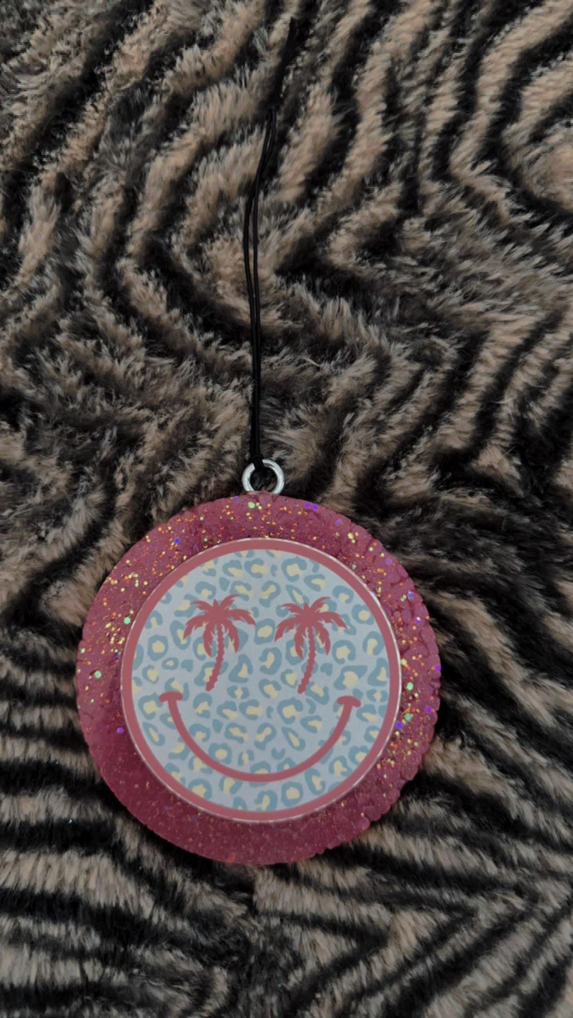 4" Round- Palm Tree Smile